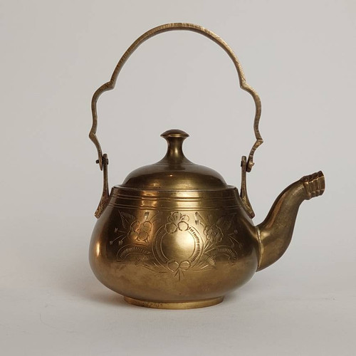 قوری نوربلین قلم اروپایی ، طراحی خاص (اصالت پهلوی)