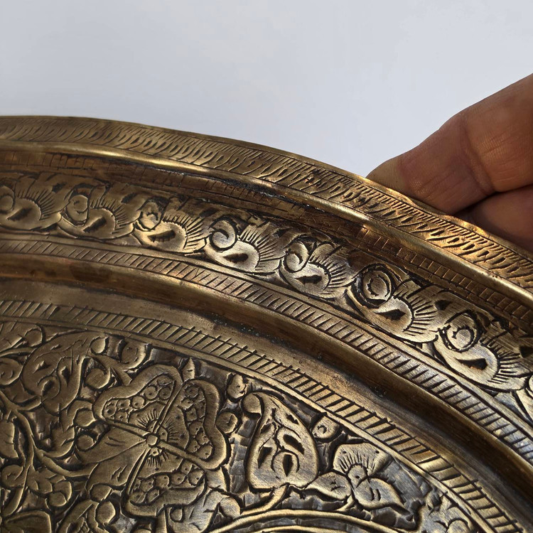 سینی برنجی قاجاری تمام هنر دستساز حکاکی روی فلز(موزه ای)